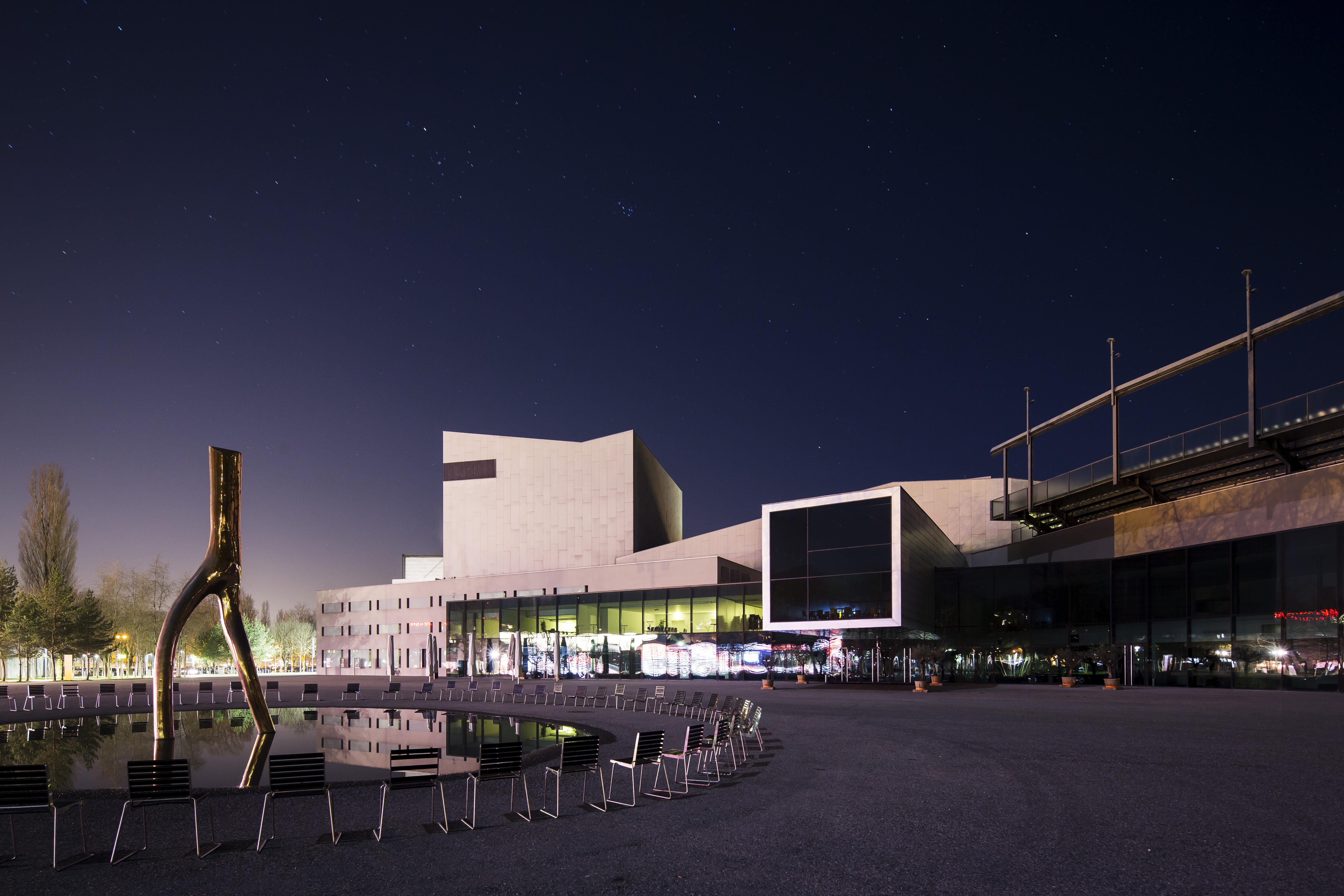 Festspielhaus Bregenz in stimmungsvollem Abendlicht © Lisa Mathis