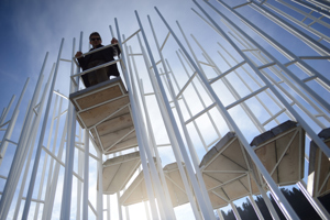 Architektonisch extravagante Bushalte-Stelle im Bregenzer Wald von Sou Fujimoto
