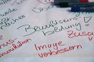 handgeschriebenes Plakat, World Cafe, Festspielhaus Bregenz