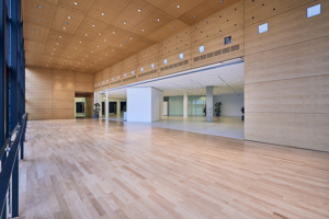 Seefoyer mit Blickrichtung Foyer 2 im Festspielhaus Bregenz